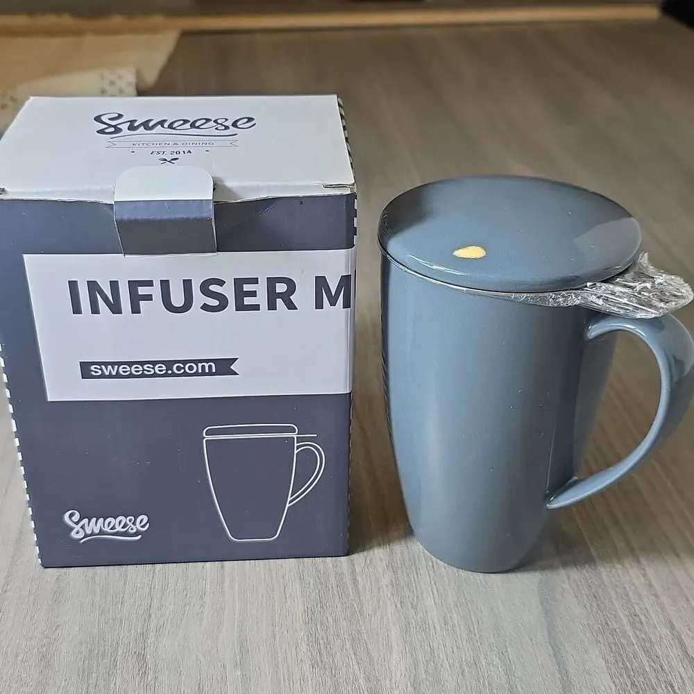Navy Porcelain Mug with Infuser and Lid
